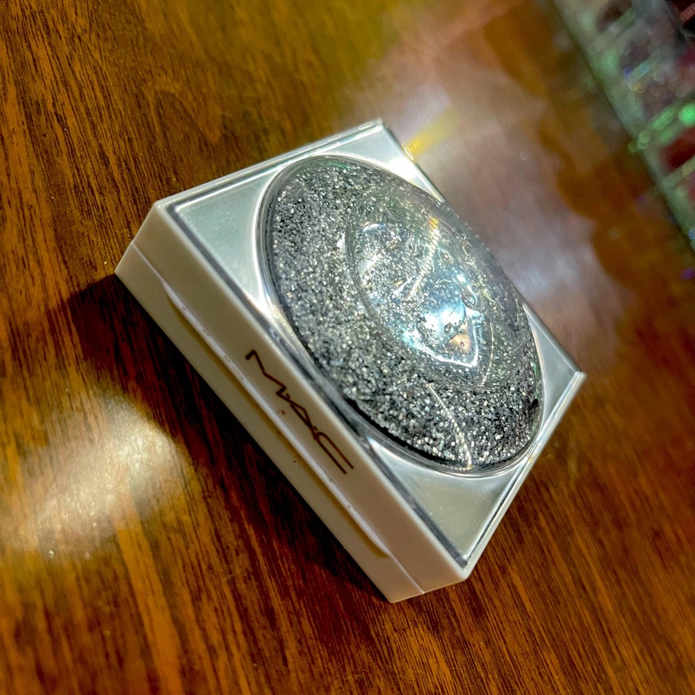 Mac holiday 2011 discontinued rare